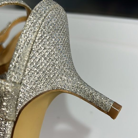 Badgley Mischka Womens Sliver Open Toe Kitten Heel Glitter Rhinestone Size 8.5 - Picture 12 of 16
